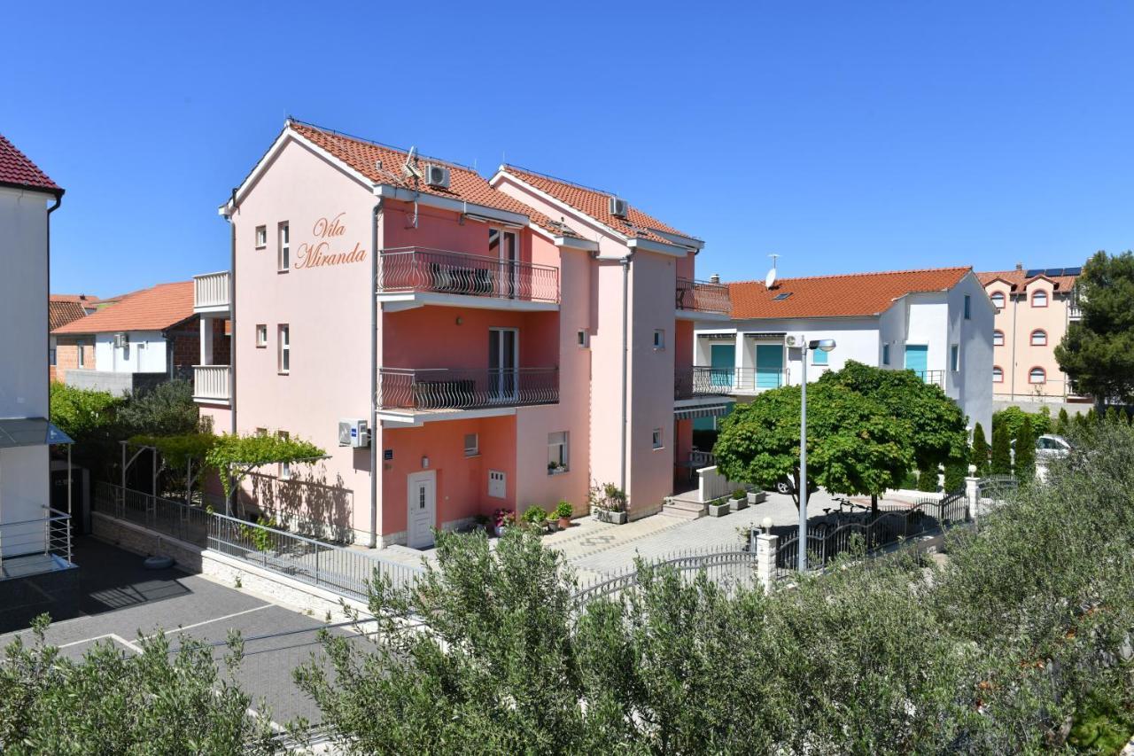 Apartments Villa Miranda Vodice Bagian luar foto