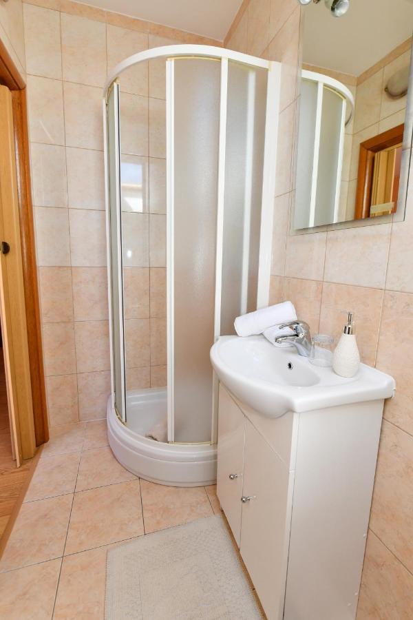 Apartments Villa Miranda Vodice Bagian luar foto