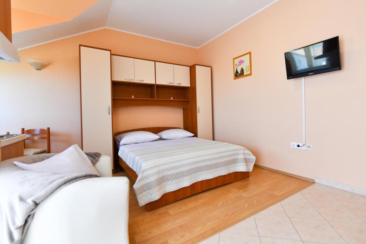 Apartments Villa Miranda Vodice Bagian luar foto