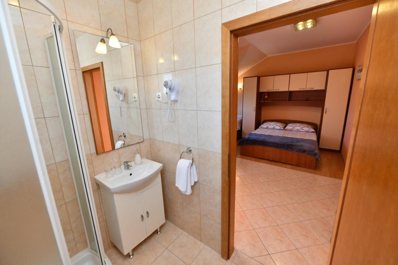 Apartments Villa Miranda Vodice Bagian luar foto