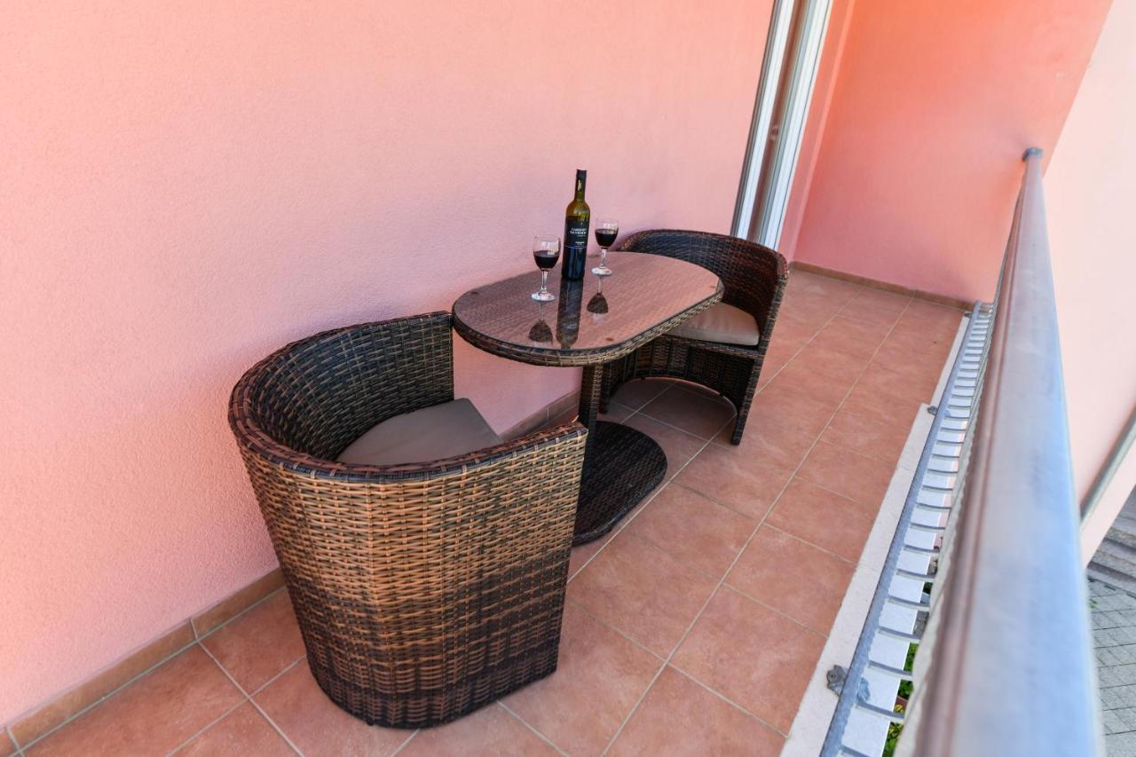 Apartments Villa Miranda Vodice Bagian luar foto