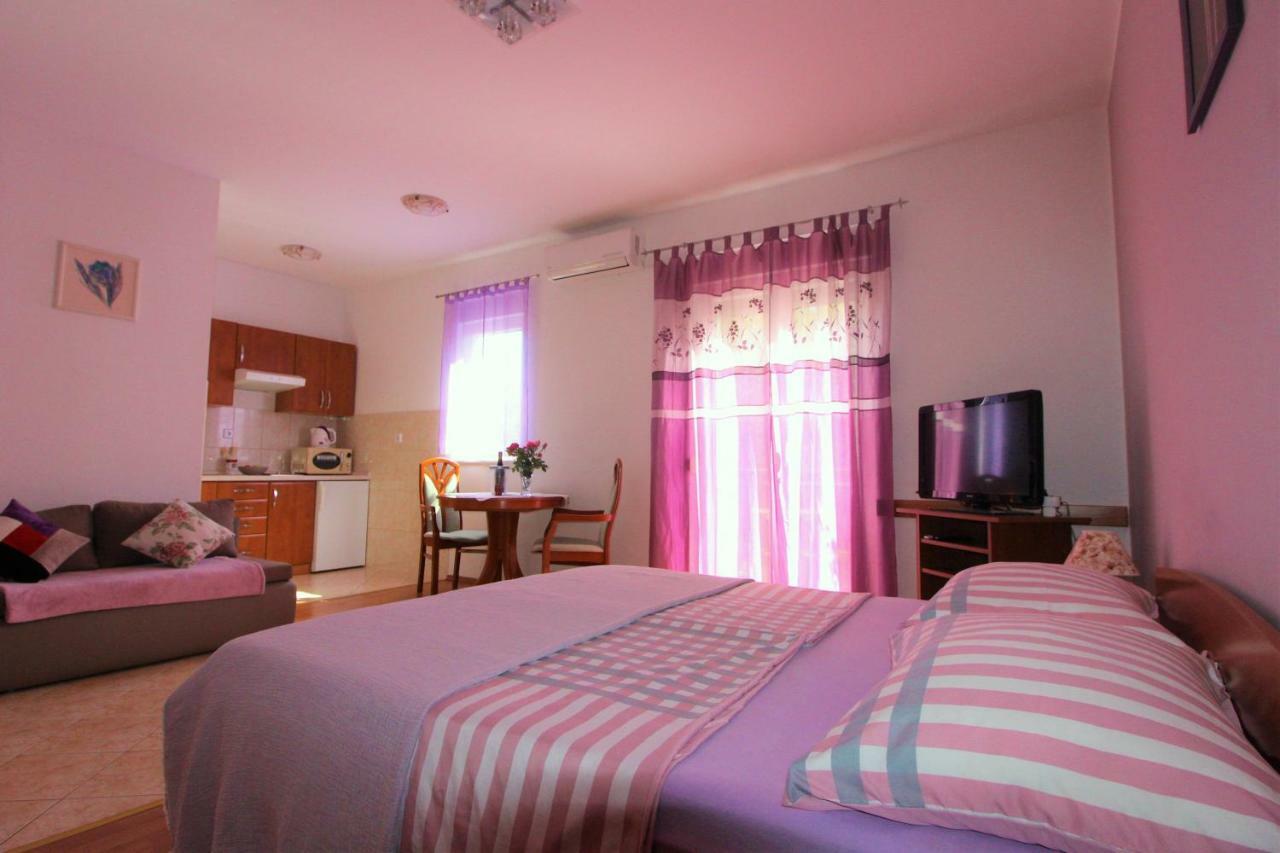 Apartments Villa Miranda Vodice Bagian luar foto